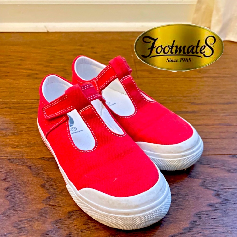 FootMates Size 12 T-strap Red Sneaker